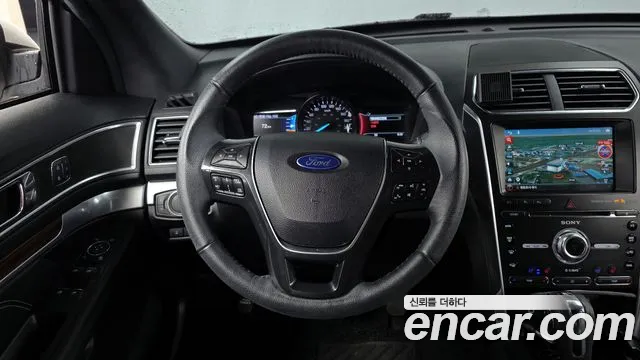 Ford Explorer 2018 — фото 19