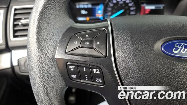 Ford Explorer 2018 — фото 16