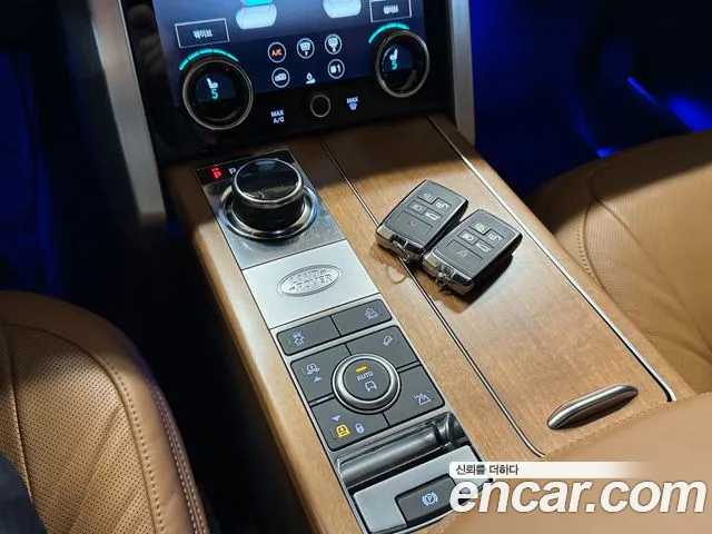 Land Rover Range Rover 2019 — фото 13