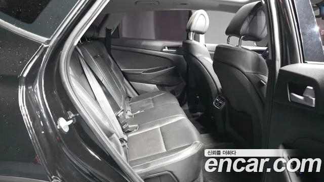 Hyundai Tucson 2016 — фото 12