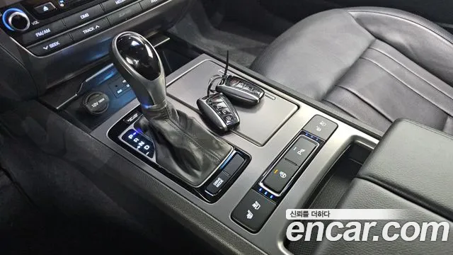 Hyundai Genesis 2015 — фото 9