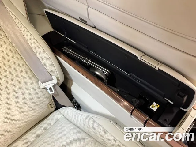 Lexus LM 2025 — фото 14