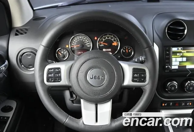 Jeep Compass 2016 — фото 13