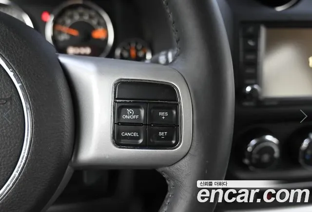 Jeep Compass 2016 — фото 16