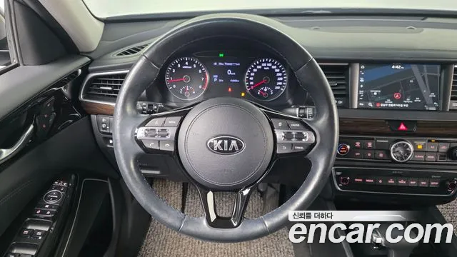 Kia K7 2018 — фото 19