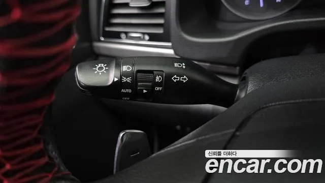 Hyundai AVANTE 2017 — фото 18