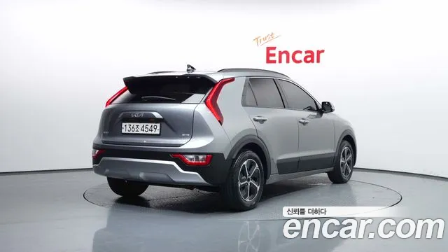 Kia Niro 2022 — фото 2