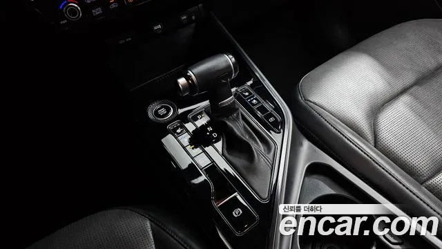 Kia Niro 2022 — фото 9