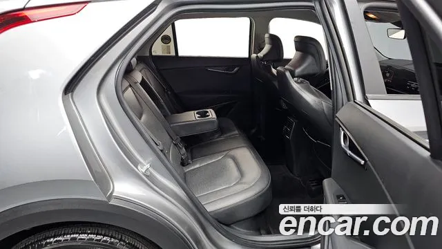 Kia Niro 2022 — фото 11