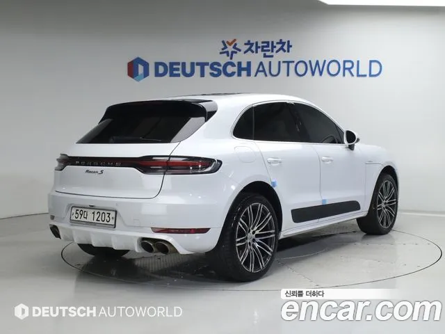 Porsche Macan 2017 — фото 2