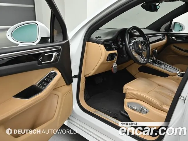 Porsche Macan 2017 — фото 10
