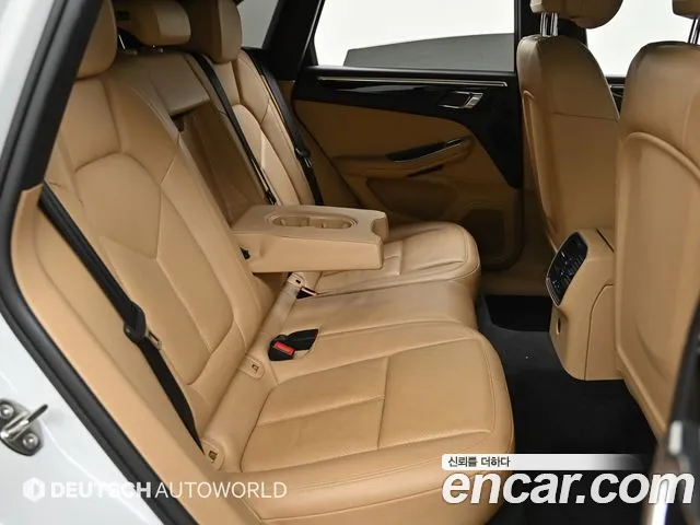 Porsche Macan 2017 — фото 12