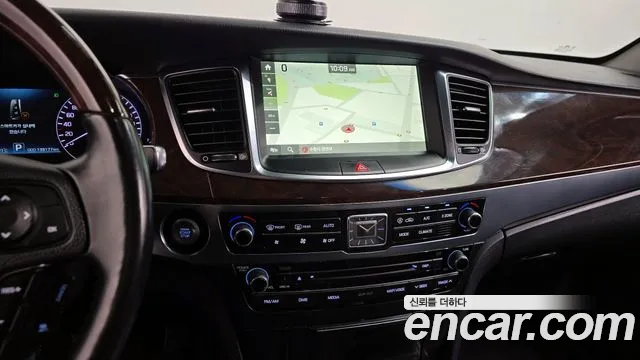 Hyundai Equus 2015 — фото 12