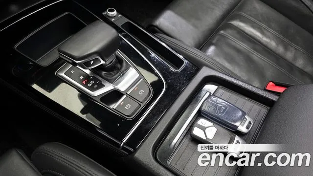 Audi Q5 2021 — фото 12