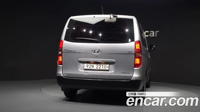 Hyundai Starex 2017 — фото 4