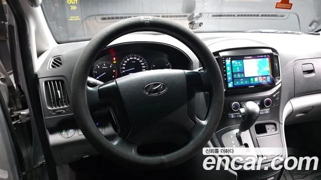 Hyundai Starex 2017 — фото 13
