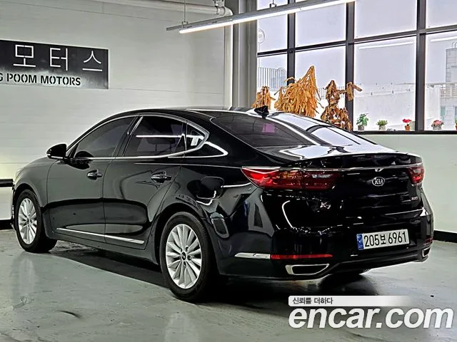 Kia K7 2016 — фото 18