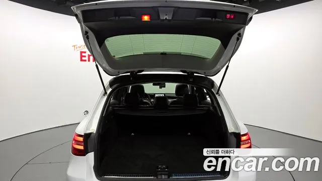 Mercedes-Benz GLC-Class 2016 — фото 20