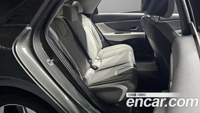 Hyundai AVANTE 2021 — фото 12