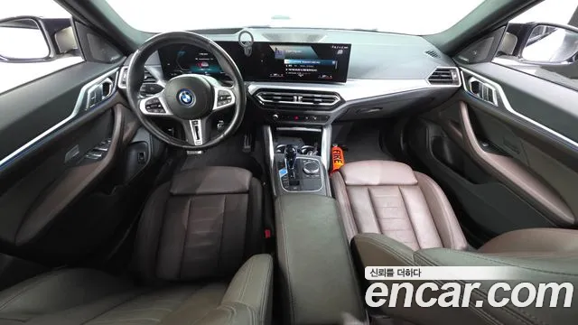 BMW i4 2022 — фото 10
