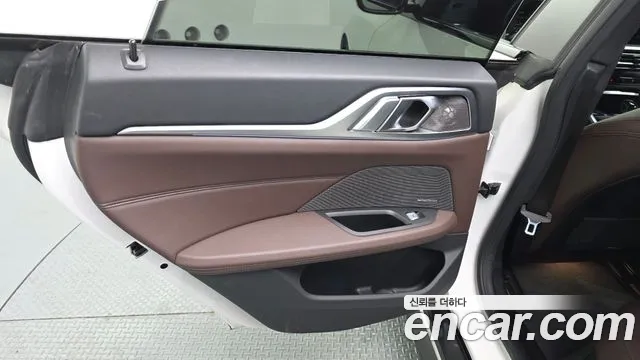 BMW i4 2022 — фото 15