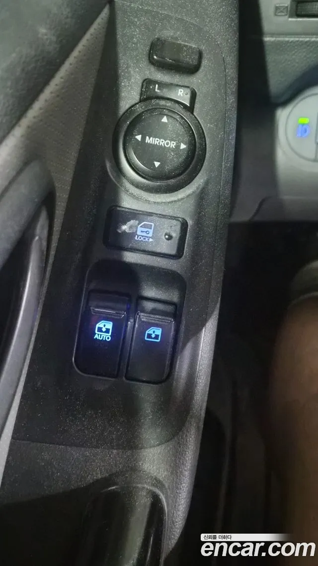 Hyundai Starex 2021 — фото 9