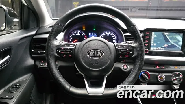Kia Stonic 2018 — фото 13