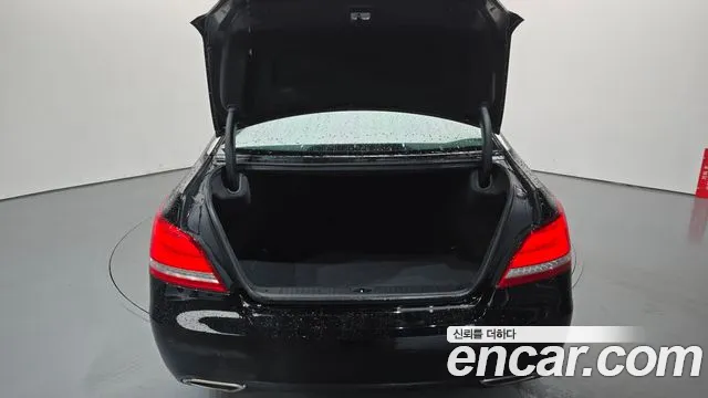 Hyundai Equus 2015 — фото 20