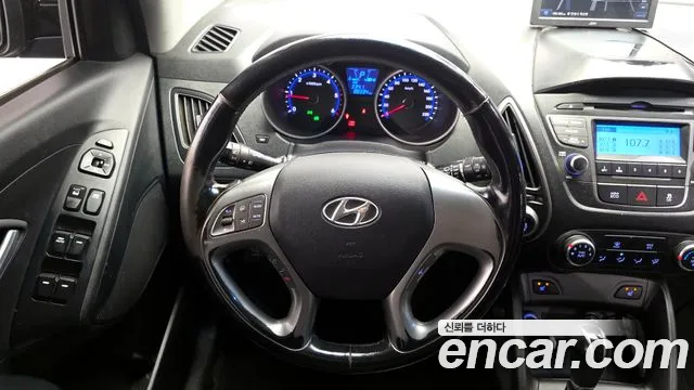 Hyundai Tucson 2015 — фото 19