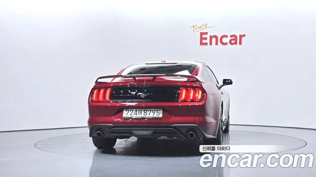 Ford Mustang 2019 — фото 4