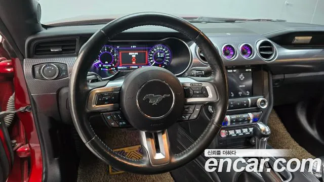 Ford Mustang 2019 — фото 12