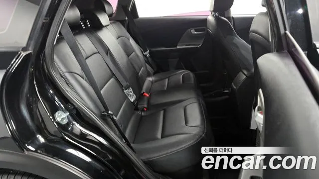 Kia Niro 2020 — фото 17