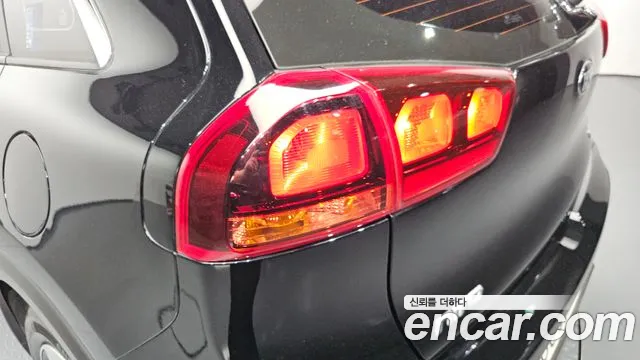 Kia Niro 2020 — фото 9