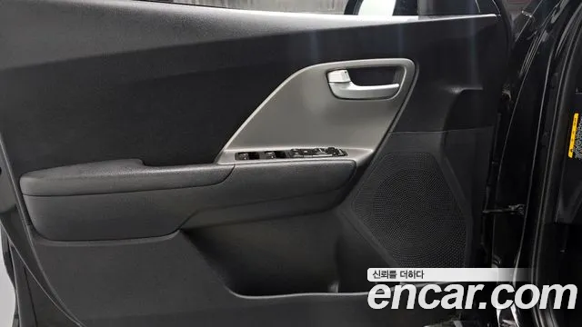 Kia Niro 2020 — фото 14