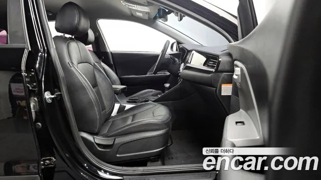 Kia Niro 2020 — фото 16