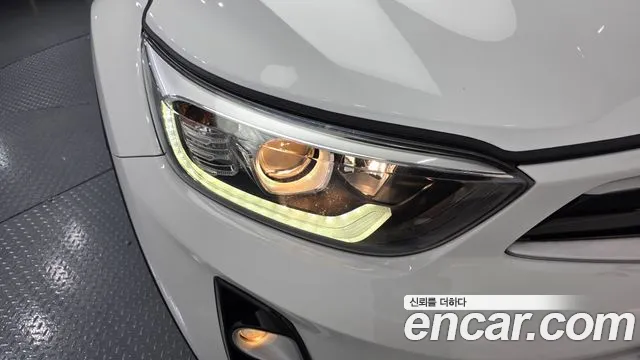 Kia Stonic 2018 — фото 8