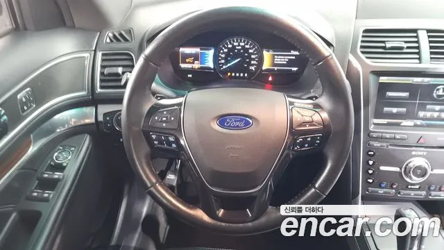 Ford Explorer 2016 — фото 13