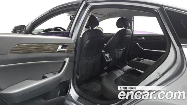 Hyundai Sonata 2015 — фото 16