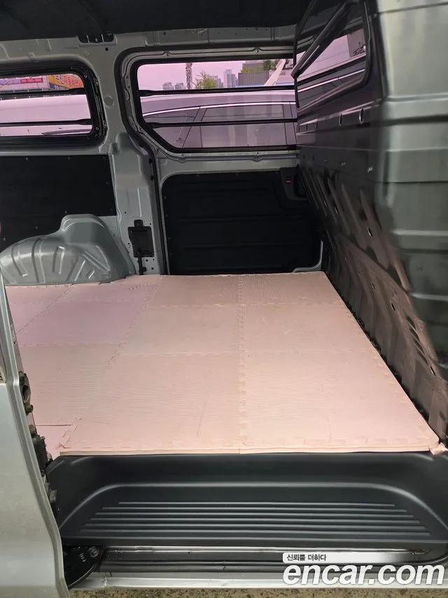 Hyundai Starex 2018 — фото 11