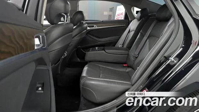 Hyundai Genesis 2015 — фото 18