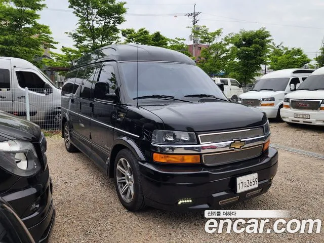Chevrolet Express Van 2017 — фото 11