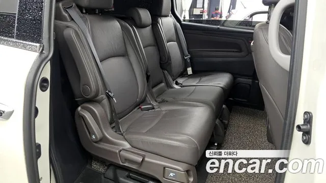Honda Odyssey 2018 — фото 18
