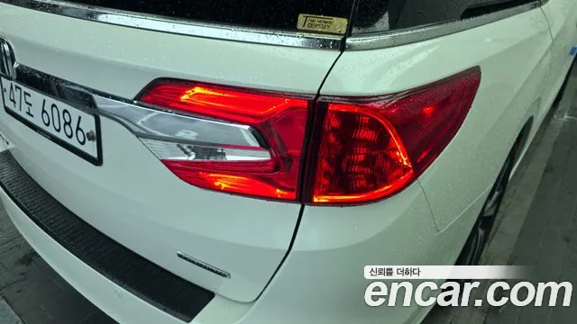 Honda Odyssey 2018 — фото 9