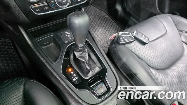 Jeep Cherokee 2021 — фото 12