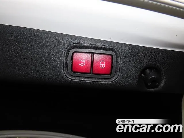 Mercedes-Benz E-Class 2021 — фото 19