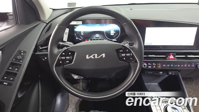 Kia Niro 2024 — фото 17