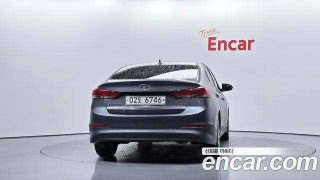 Hyundai AVANTE 2018 — фото 4