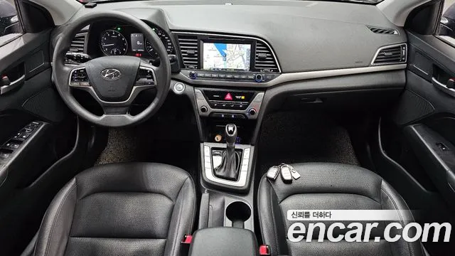 Hyundai AVANTE 2018 — фото 10
