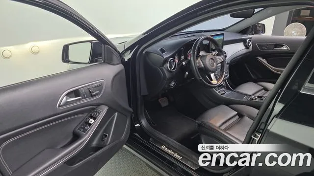 Mercedes-Benz GLA-Class 2016 — фото 10