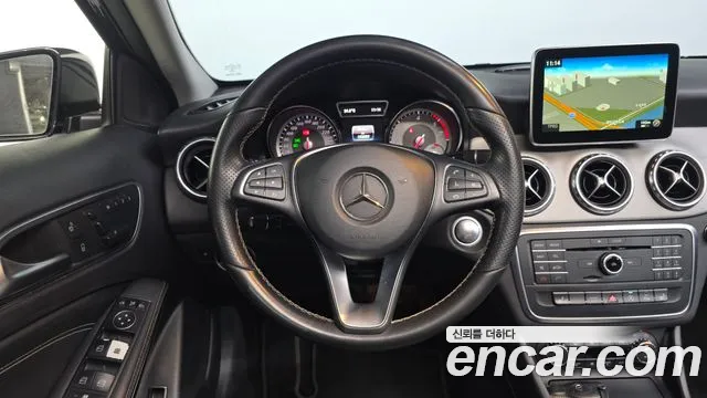 Mercedes-Benz GLA-Class 2016 — фото 12